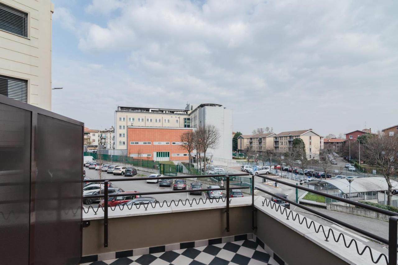 Ferienwohnung Pavia Tower - By Host4U Exterior foto
